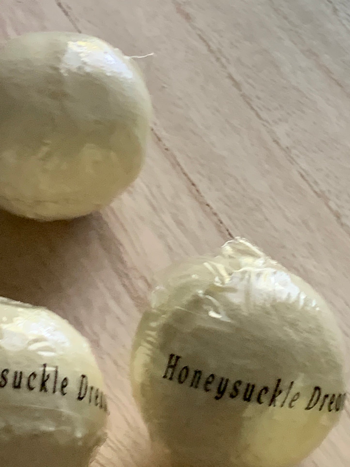 Honeysuckle Dreams Bath Bomb