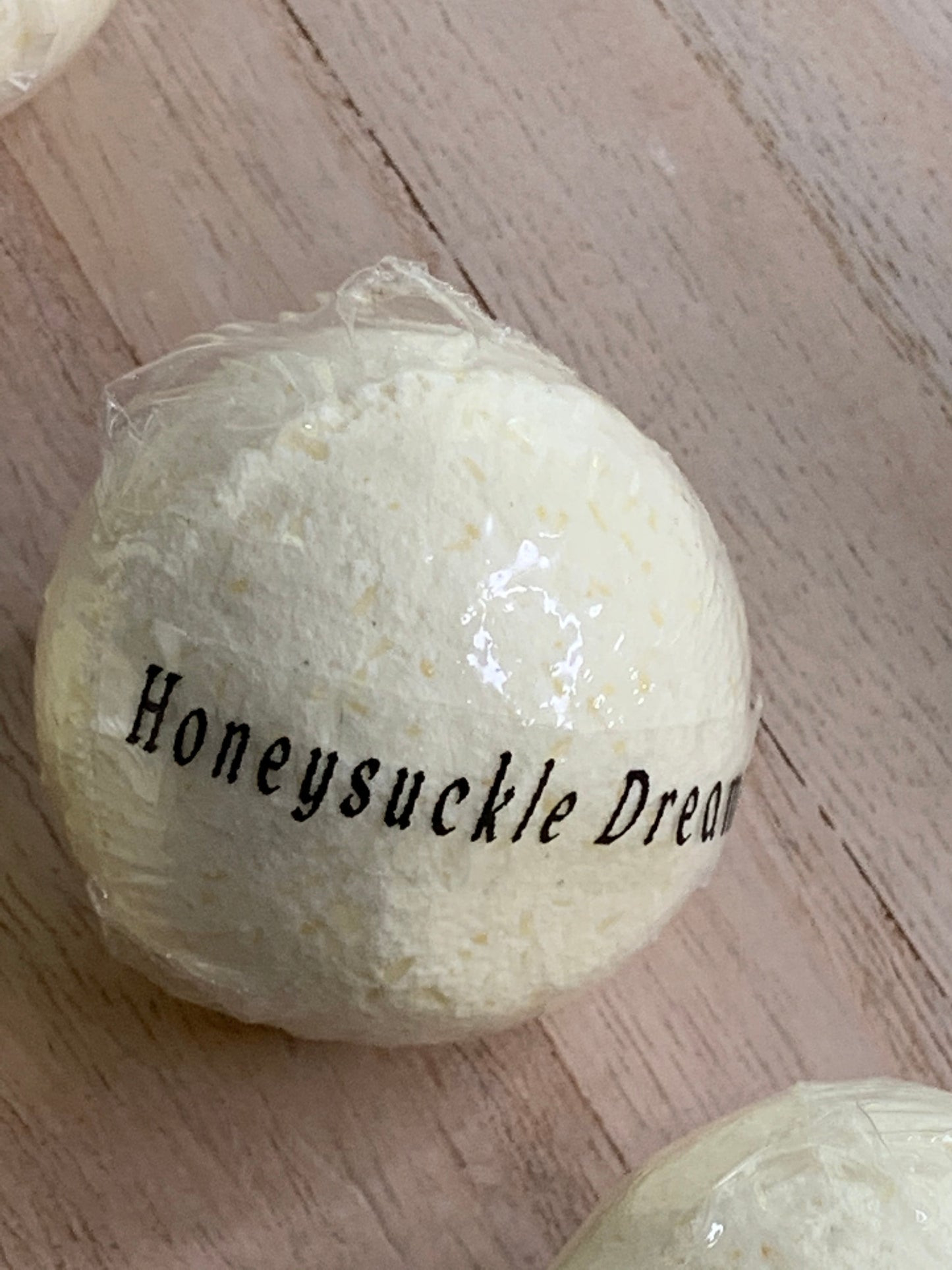 Honeysuckle Dreams Bath Bomb