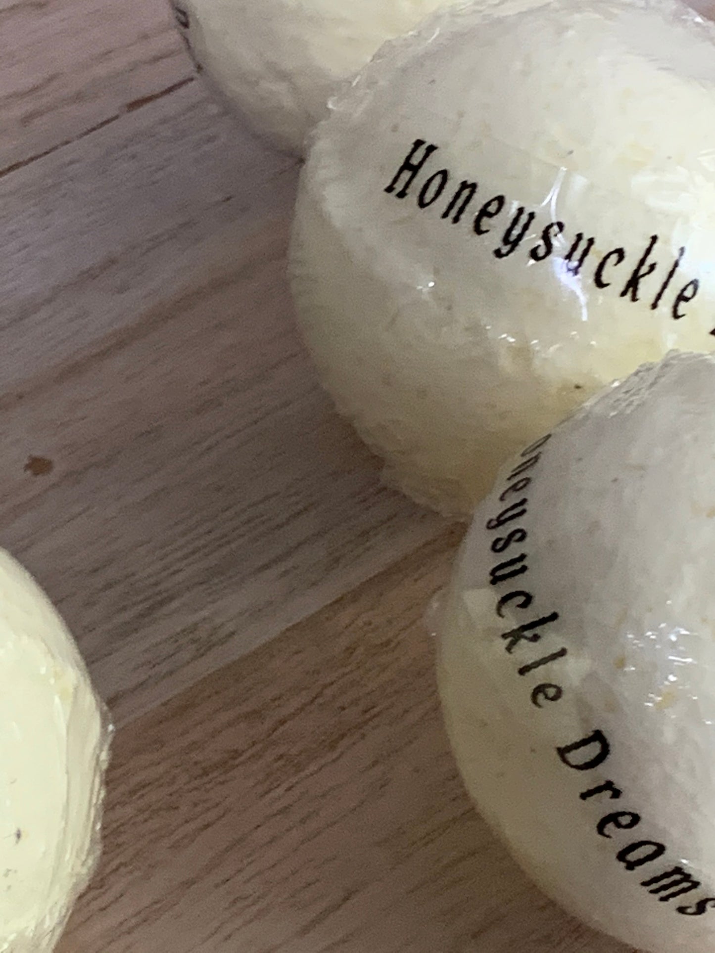 Honeysuckle Dreams Bath Bomb